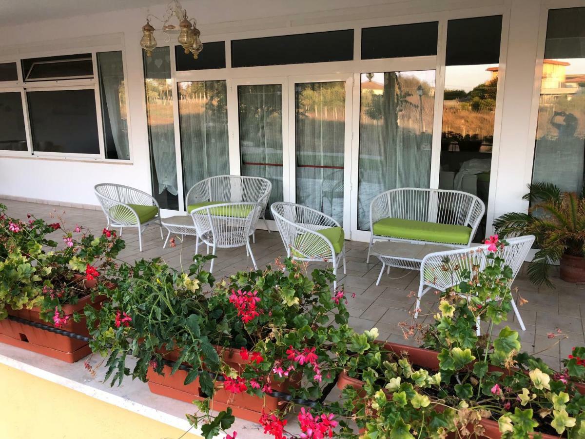 Agriturismo "Lo Zafferano" Aprilia Eksteriør billede